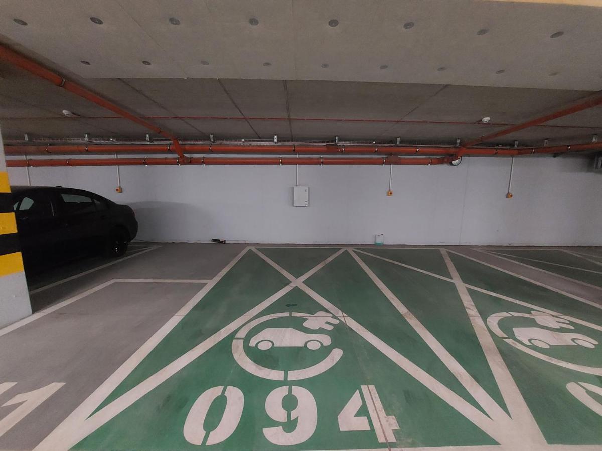 Komfort Z Balkonem I Parkingiem W Centrum Wroclawia Eksteriør billede